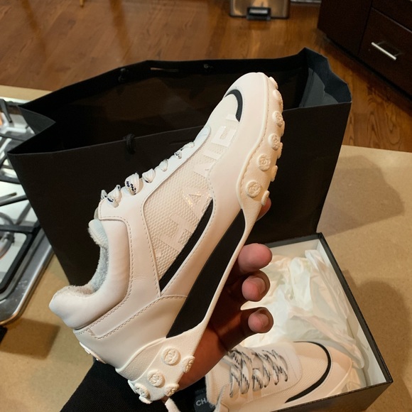 Chanel Women’s Shoe Size 8 (38) - Picture 8 of 8